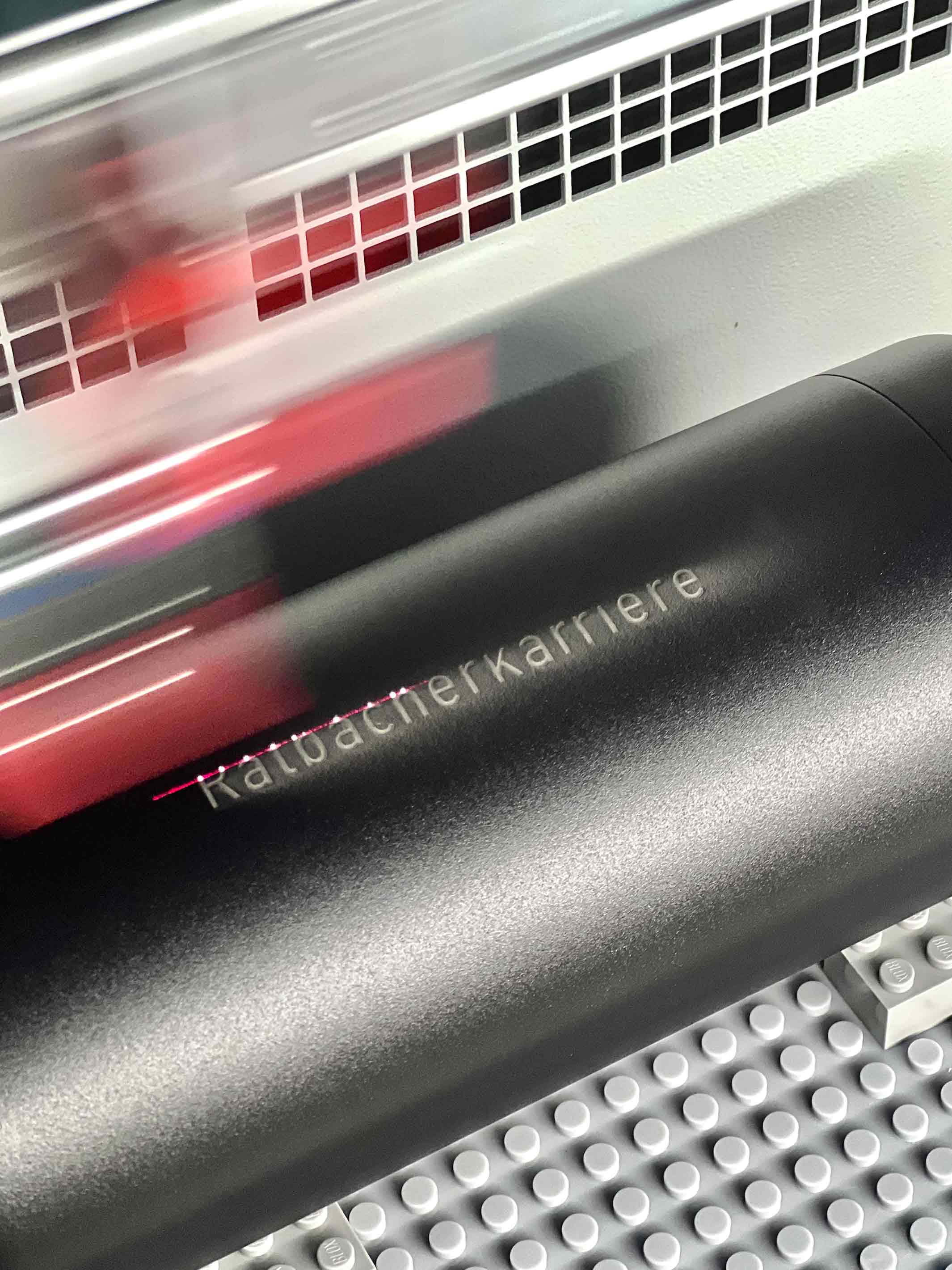 mameido-gravur-individuelle-lasergravur-f-r-flaschen-und-becher image 2