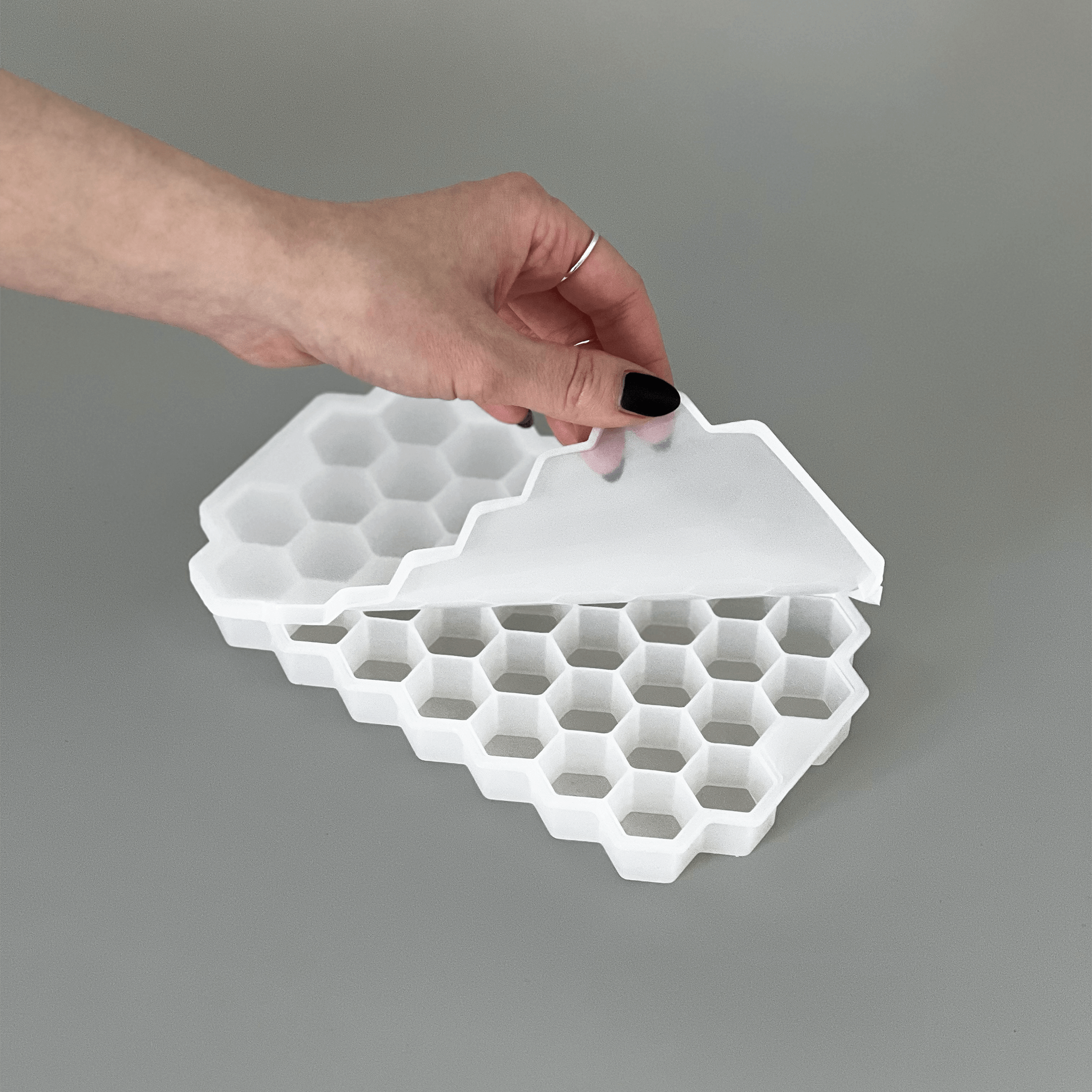 flsk-eisw-rfelform-bienenwabe-aus-silikon image 2