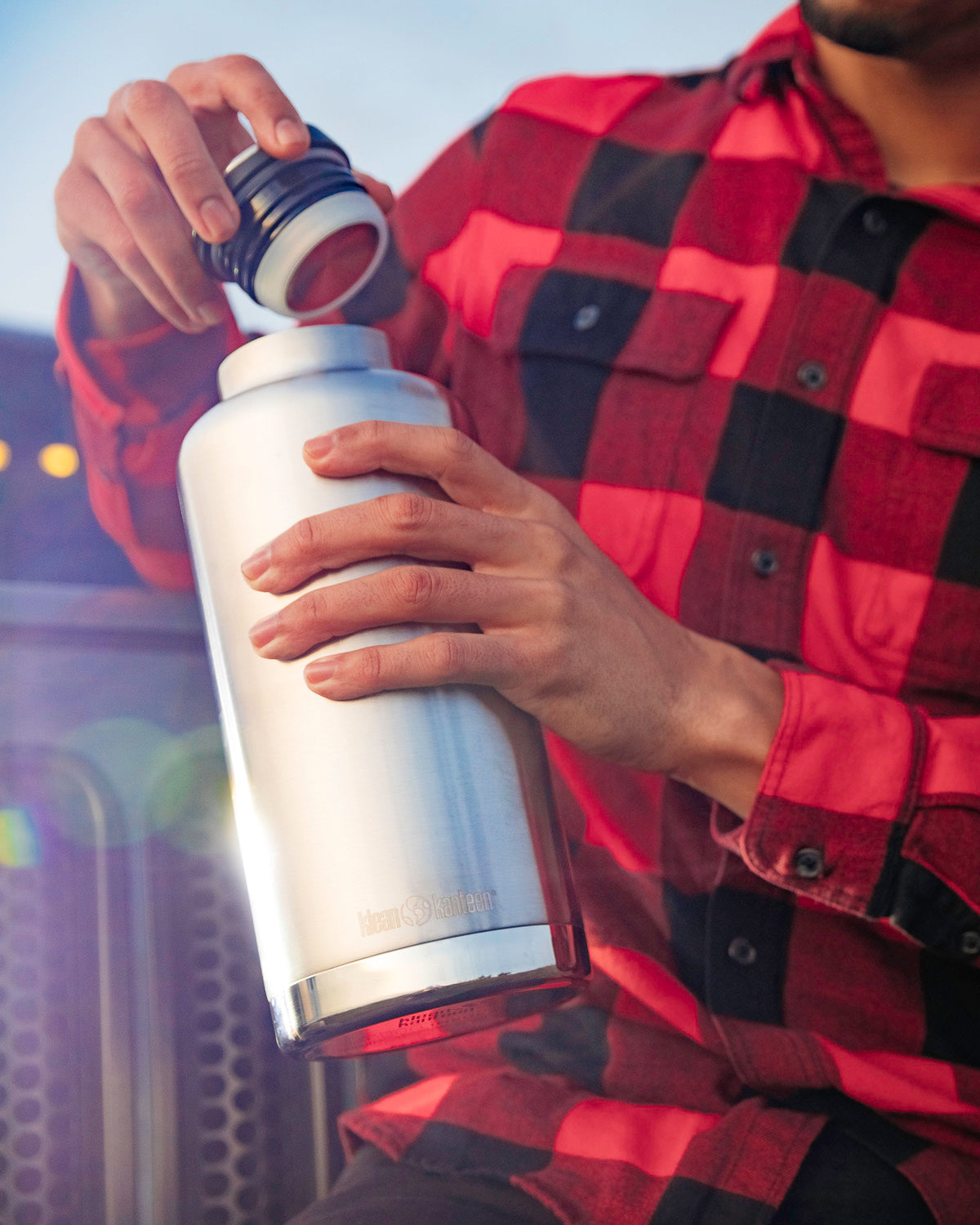 klean-kanteen-tkwide-edelstahl-isolierflasche-1900ml-mit-loop-cap image 8